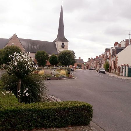 Les Palerées, gîte au coeur d'un village de la Sologne des Etangs Saint-Viâtre Extérieur photo