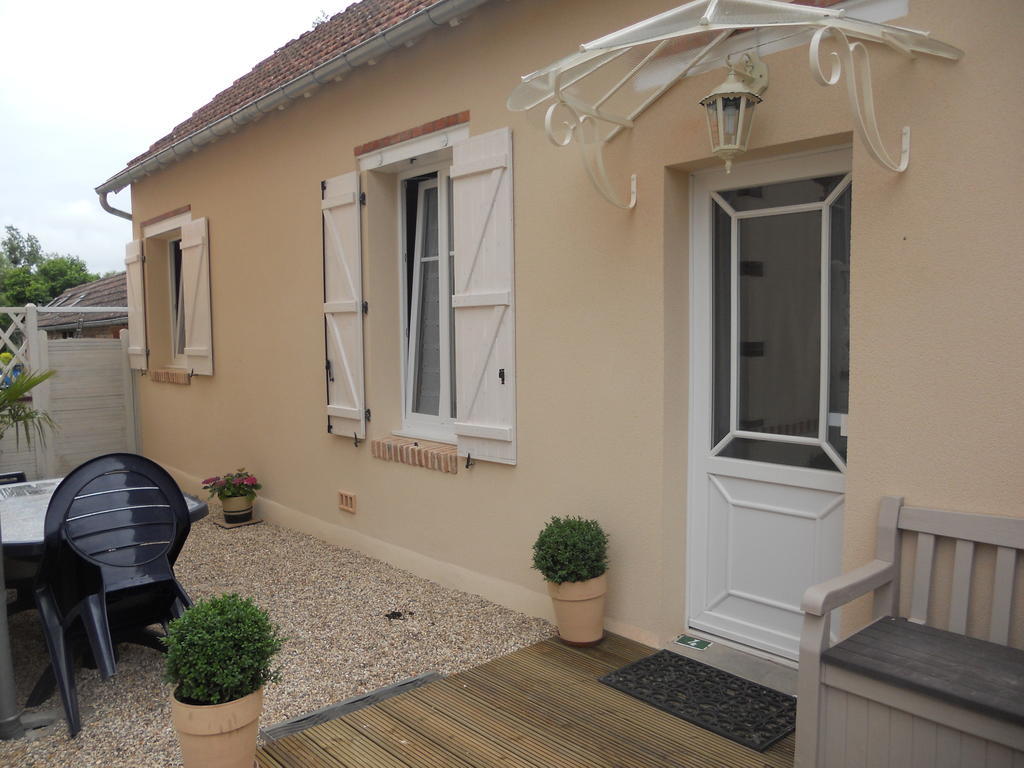 Les Palerées, gîte au coeur d'un village de la Sologne des Etangs Saint-Viâtre Extérieur photo
