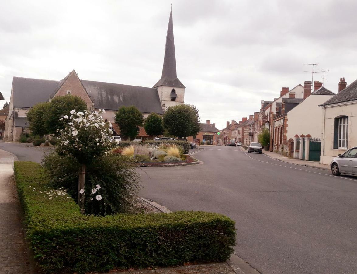 Les Palerées, gîte au coeur d'un village de la Sologne des Etangs Saint-Viâtre Extérieur photo